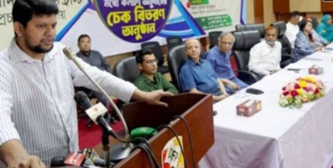 গণমাধ্যম সংস্কার কমিশনের সুপারিশ বাস্তবায়নে কাজ করবে সরকার: তথ্য উপদেষ্টা