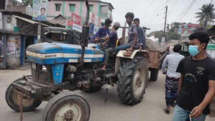 ভূরুঙ্গামারীতে সড়ক দাপিয়ে বেড়াচ্ছে অবৈধ যানবাহন