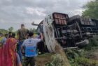 খাদে উল্টে পড়ল সাংবাদিক বহনকারী বাস, বড় দুর্ঘটনা এড়ালেন সবাই