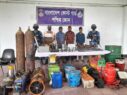 মোংলায় বাণিজ্যিক জাহাজের লুট হওয়া মালামাল উদ্ধার, আটক-৩