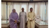 প্রধান উপদেষ্টার সঙ্গে সস্ত্রীক সাক্ষাৎ করলেন সেনাপ্রধান ও নৌপ্রধান
