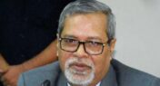 সাবেক সিইসি কেএম নুরুল হুদাকে ধরে পুলিশের কাছে সোপর্দ