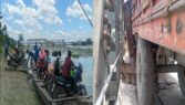 সোনাহাট সেতুর পাটাতন ভেঙে যান চলাচল বন্ধ, জনদুর্ভোগ চরমে