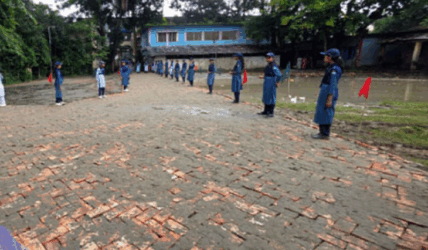 ডিসির গাড়ি ঢুকবে বলে বিদ্যালয়ের মাঠে এক রাতেই রাস্তা নির্মাণ