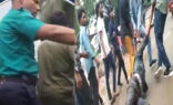 পুলিশের সামনেই সাংবাদিককে পিটিয়ে জখম, চাঁদাবাজির প্রতিবাদে হামলা