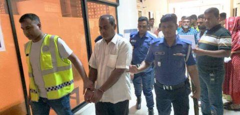 অ্যাম্বুলেন্স চালকের অনিহায় মৃত্যুর কোলে ঢলে পড়লেন রোগী
