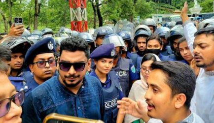 পুলিশের বাধা পেরিয়ে হবিগঞ্জের পথে এনসিপি নেতারা