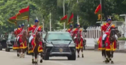 বঙ্গভবনে ভারপ্রাপ্ত রাষ্ট্রপতিকে গার্ড অব অনার