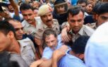 মোদির বাসভবনের সামনে বিক্ষোভ, রাহুল-প্রিয়াঙ্কা গান্ধী আটক