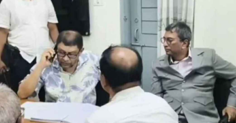 হঠাৎ হাসপাতাল পরিদর্শনে গিয়ে সিভিল সার্জনকে বদলি  স্বাস্থ্যমন্ত্রীর