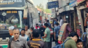 পাঁচ দিনের ছুটিতে রাজধানী ছাড়ছেন অনেকে, বাড়তি ভাড়ায় ক্ষোভ